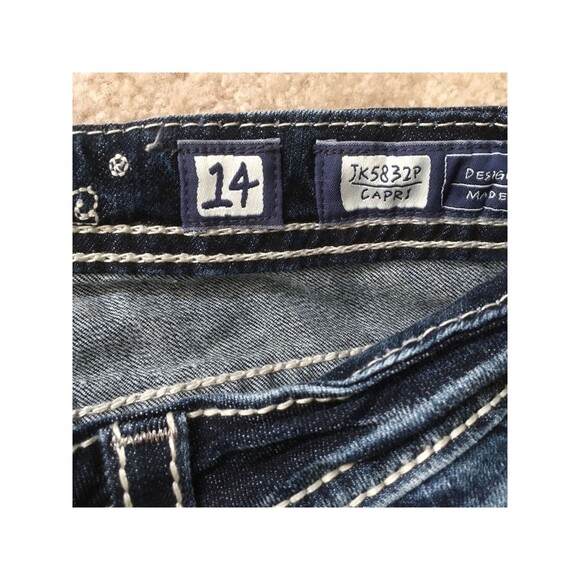 Miss Me Girls Capri Size 14 EUC Fleur De Lis - Picture 4 of 5